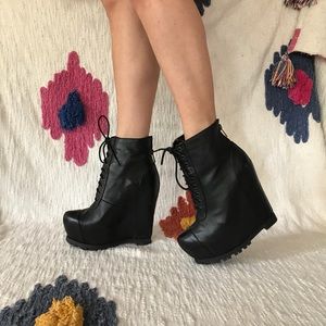Steve Madden Black Armenda boot